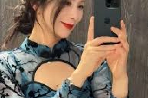 知名网红坑骗粉丝穿真货卖假货被曝光后解释自己是不小心的