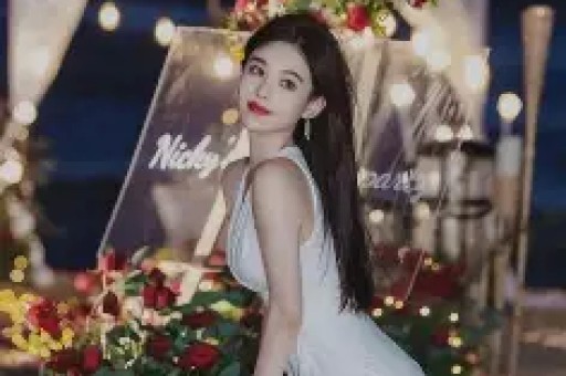 优思益塌房始末：明星集体道歉背后假洋牌与代工厂的真相