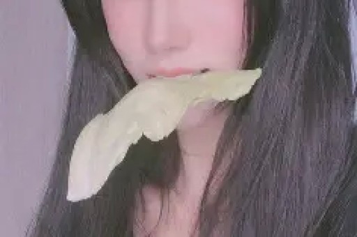刚爆红就被扒黑料塌房了？