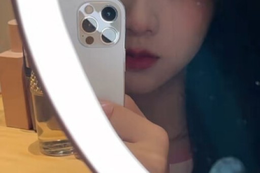 戚薇自爆潜规则陪睡只是开端众多明星接连爆料撕开内娱耻辱布